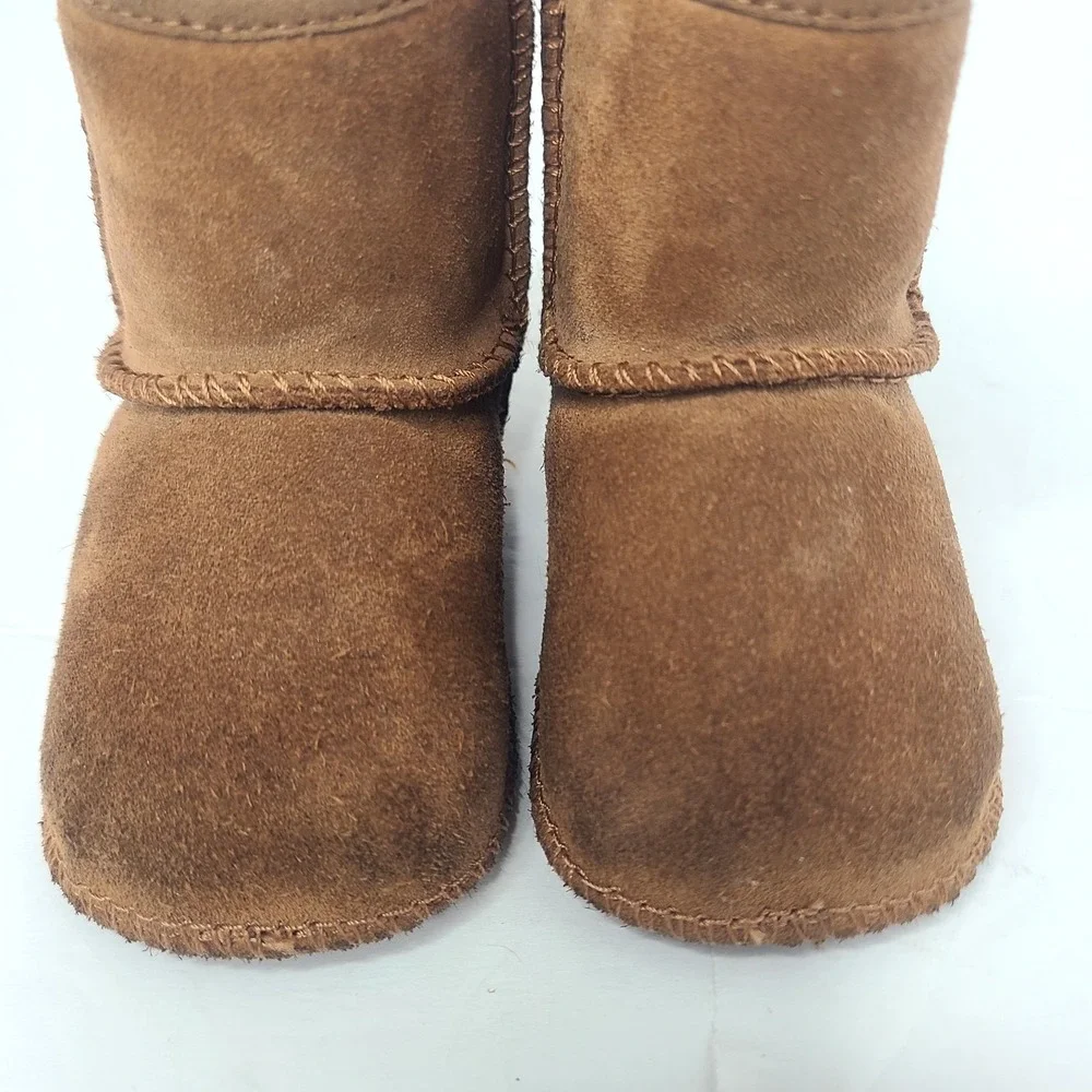 UGG Chestnut Baby Classic Boots Size 0/1 Baby Booties XS UGG Australia Infant